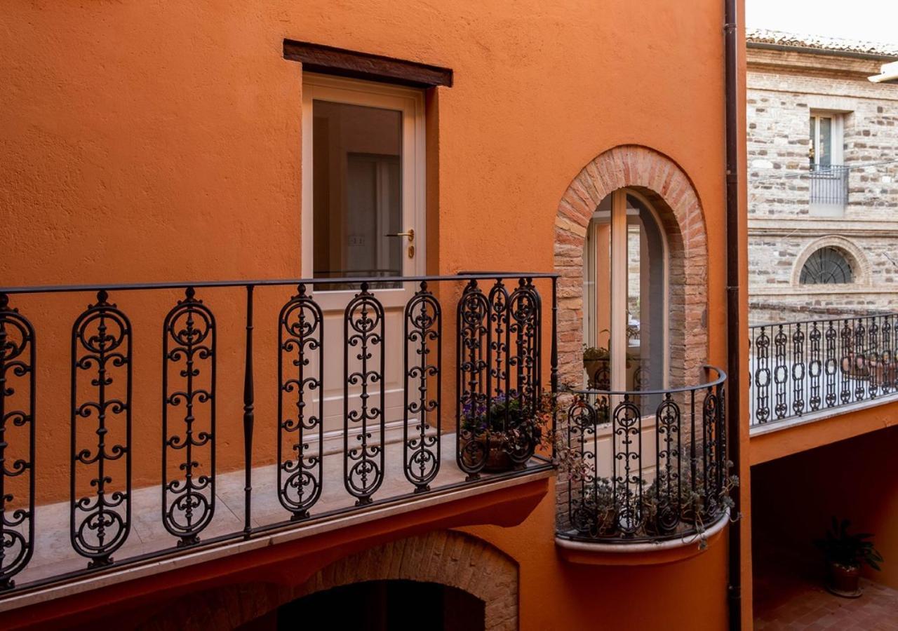 Il Cortile Segreto Bed and Breakfast San Severino Marche Exteriör bild