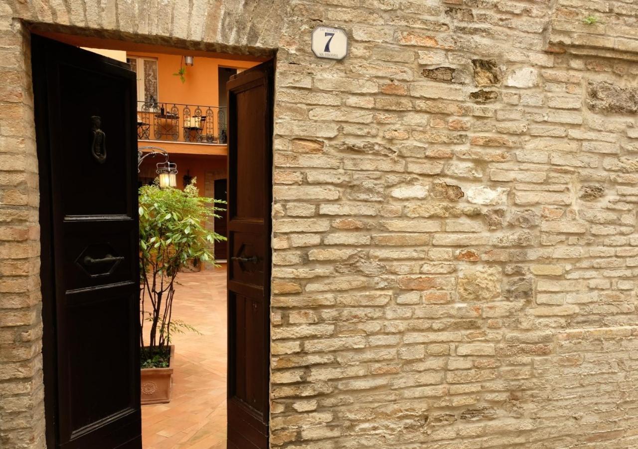 Il Cortile Segreto Bed and Breakfast San Severino Marche Exteriör bild